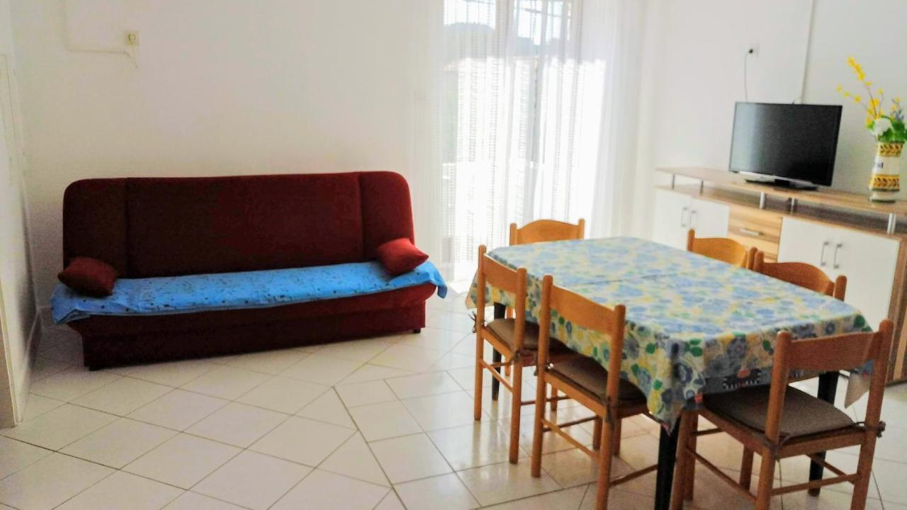 Apartments Tatjana Martinšćica المظهر الخارجي الصورة
